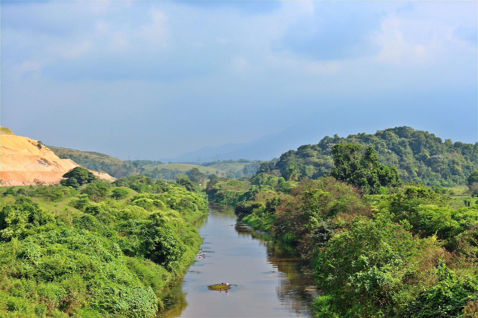 Imagem de referência de Área de Proteção Ambiental do Alto Iguaçu, descrito nos dados abertos como área de Proteção Ambiental do Alto Iguaçu de nível Estadual, localizado (a) em Belford Roxo (RJ), Duque de Caxias (RJ), Nova Iguaçu (RJ)