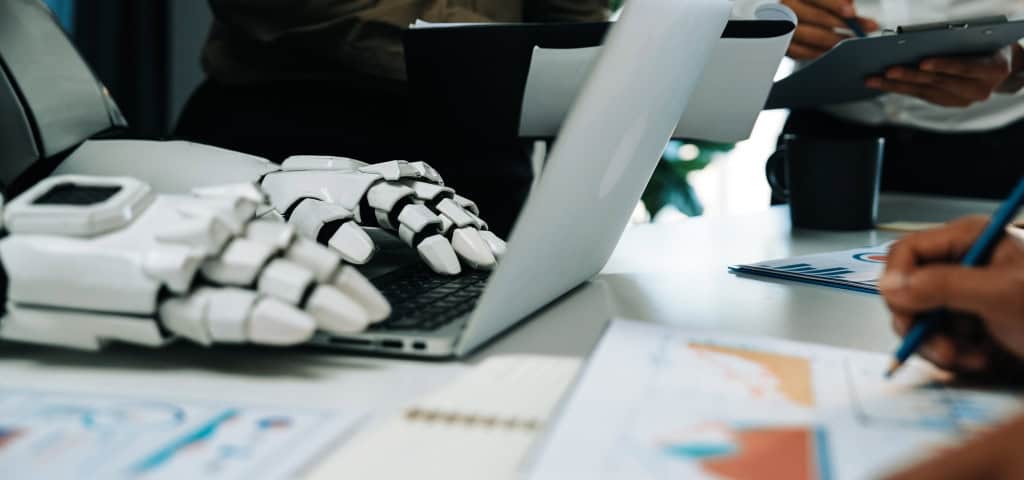 52% dos brasileiros temem avanço da inteligência artificial e 42% acreditam que tecnologia vai reduzir empregos