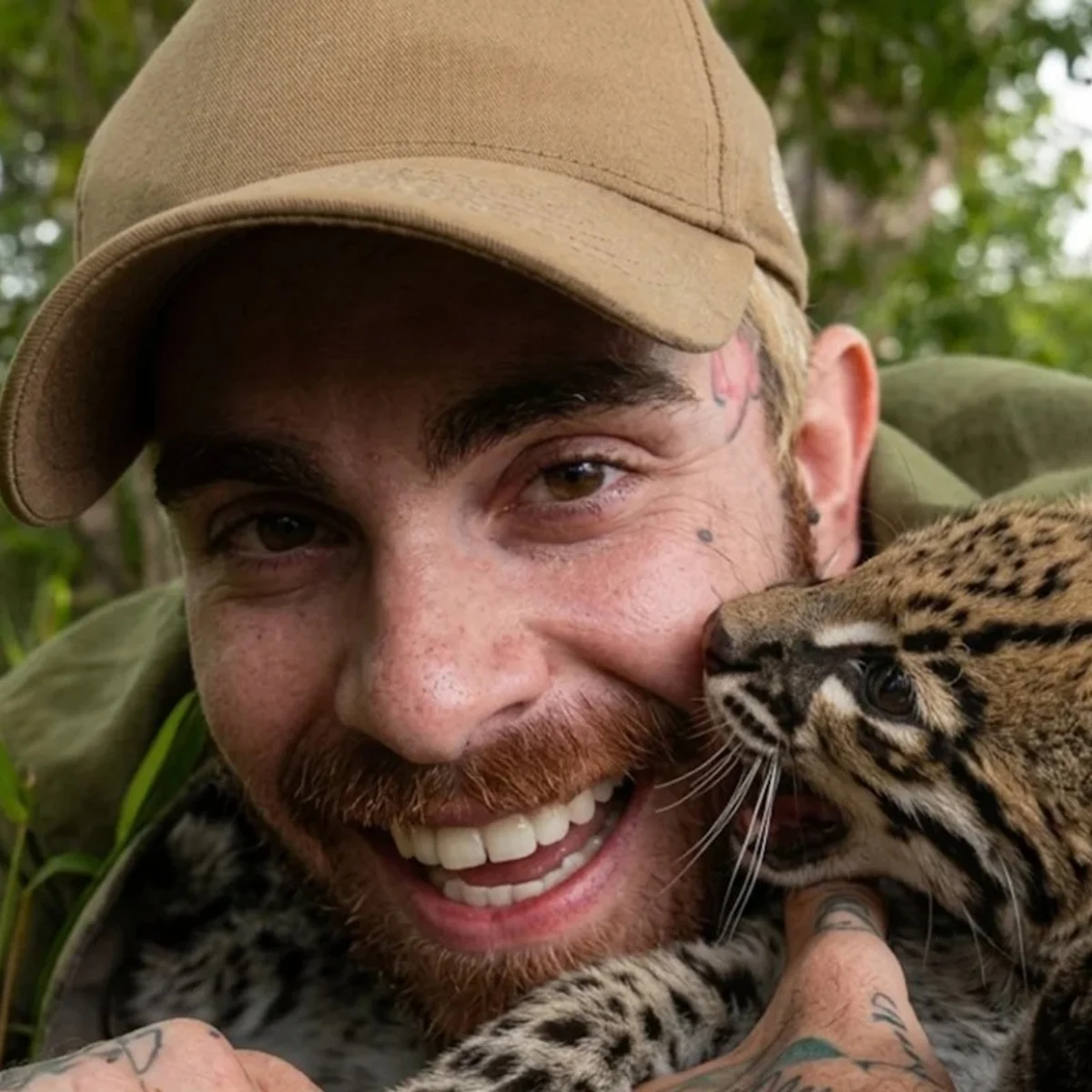Vini Biólogo é acusado de calote em pacotes de viagem para a Amazônia