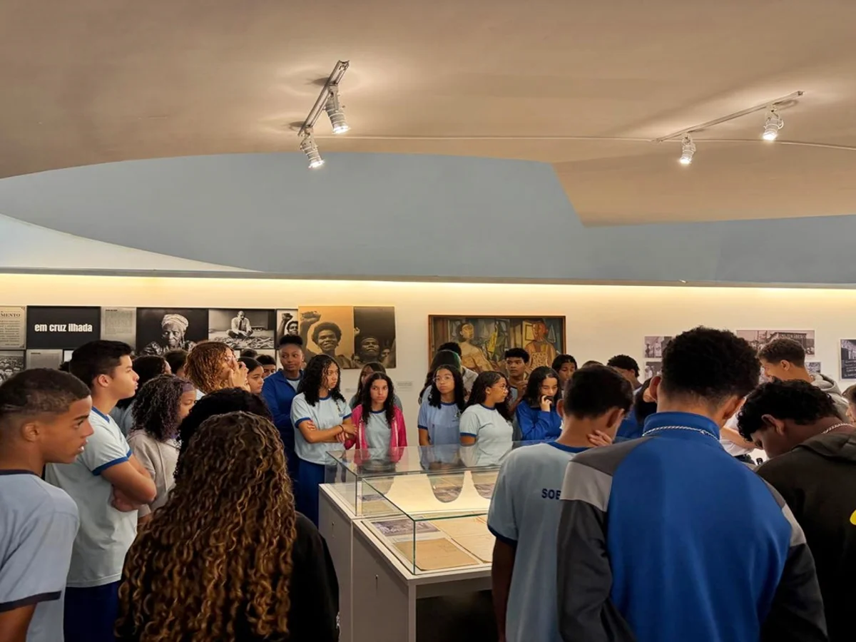 Alunos da Fercal conhecem história do DF na mostra Utopias em construção