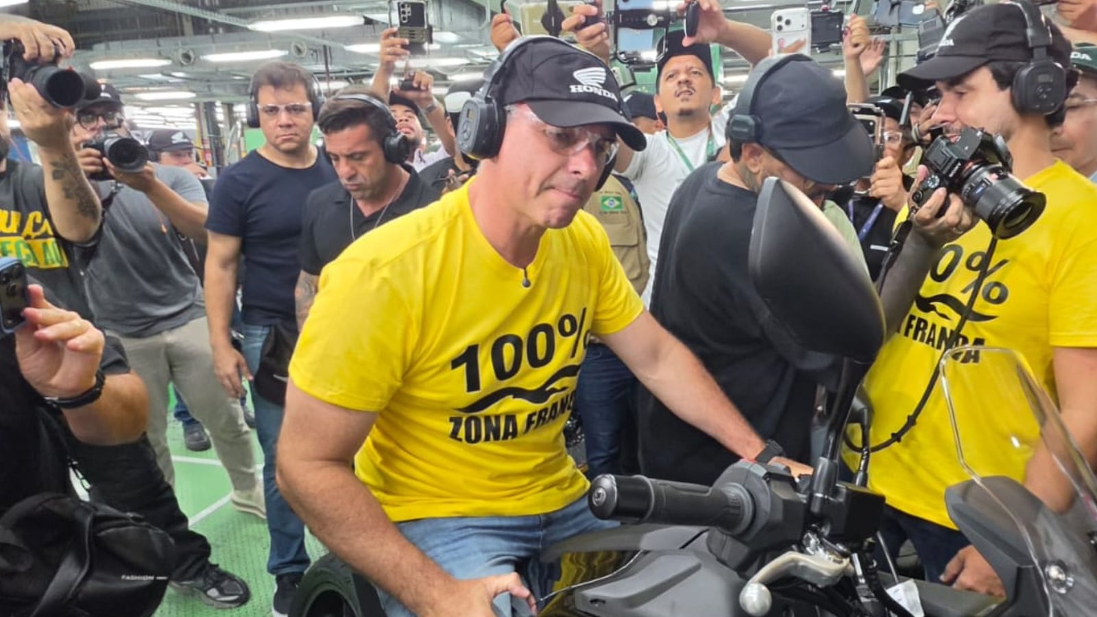 Flávio Bolsonaro visitou fábrica em Manaus durante agenda Thiago Nolasco/RECORD - 11.09.2026