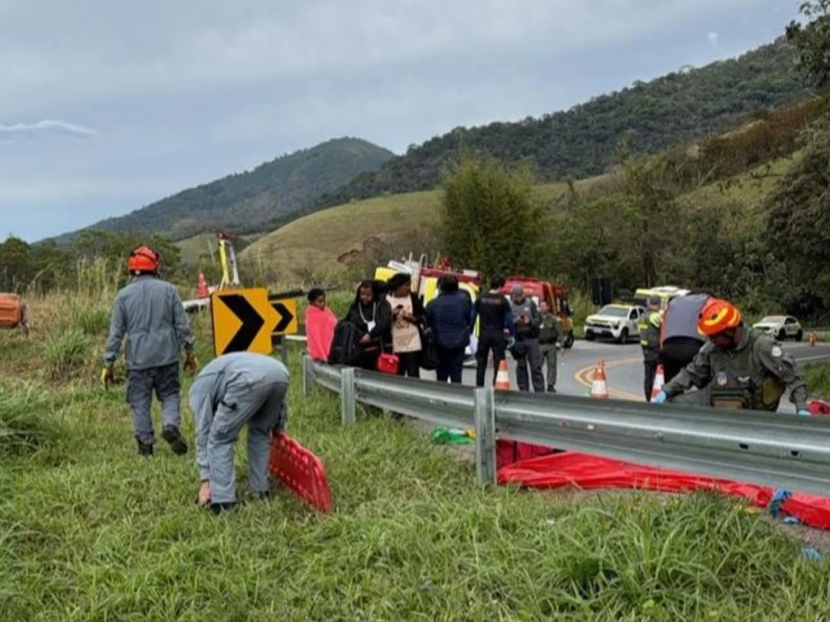 Motorista de ônibus que caiu em ribanceira e matou 6 é preso em SP