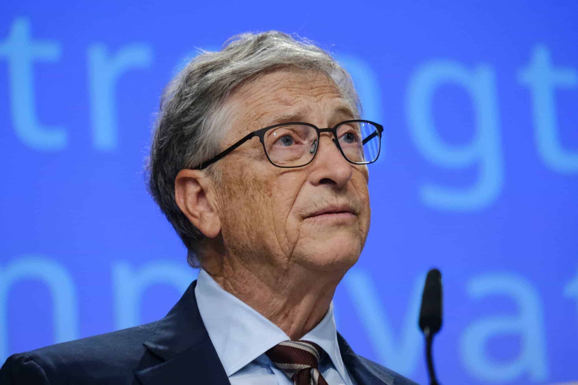 Imagem da matéria: IA preocupa Bill Gates, que vê governos despreparados para mudanças