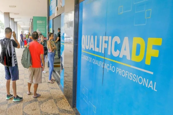 Qualifica-DF tem 10 mil vagas abertas em mais de 30 cursos. Veja lista