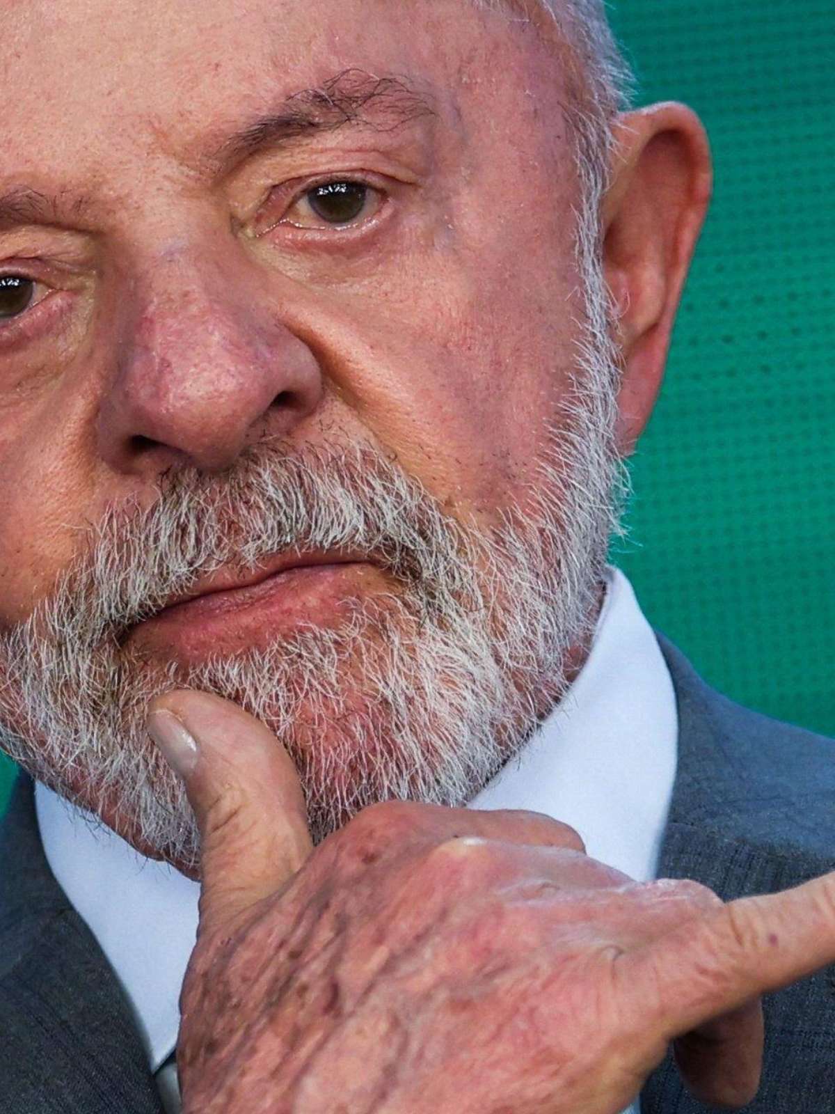 Lula anuncia reajuste de 15% no Bolsa Família, às vésperas da eleição