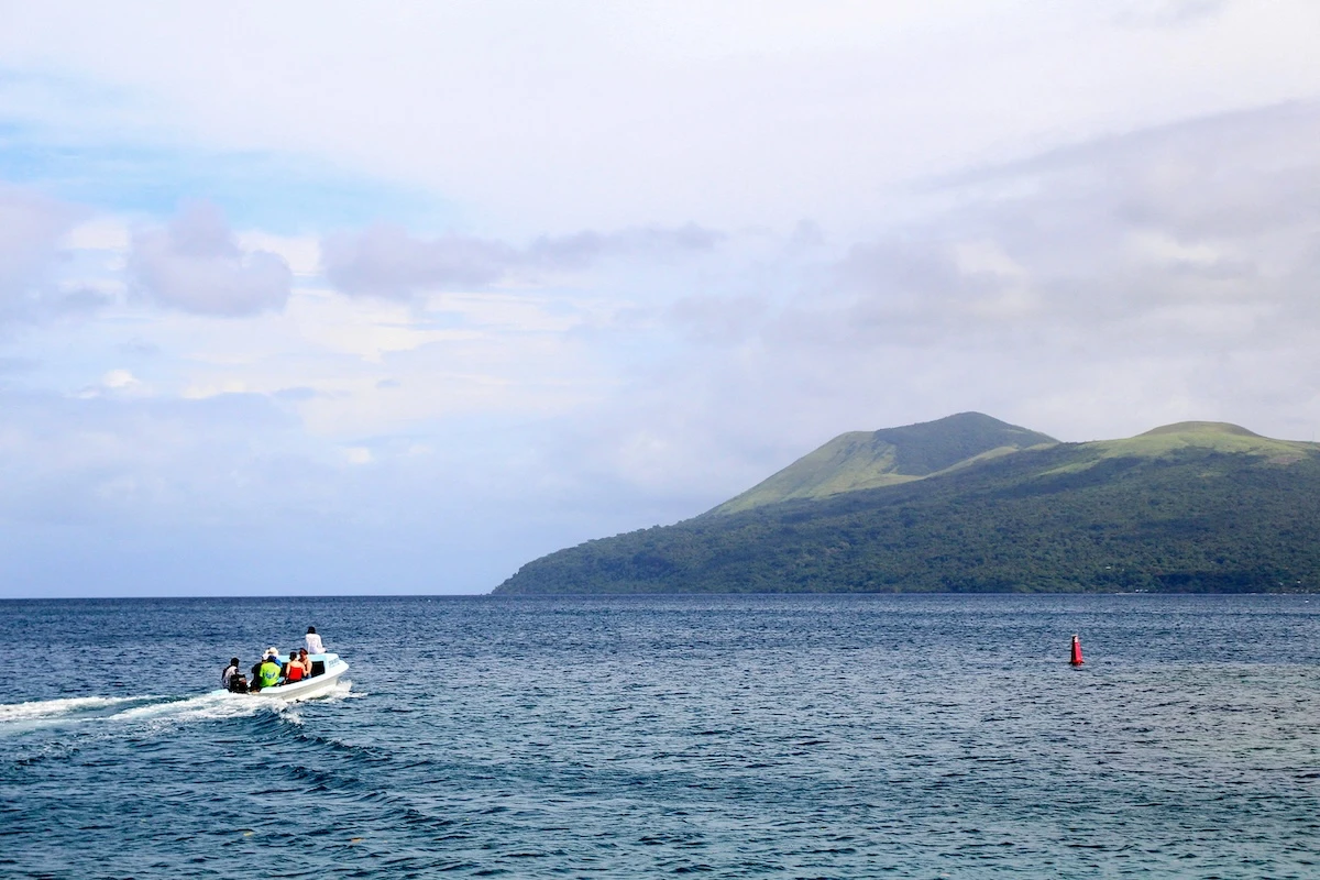 Milhares protestam visita de Trump à Irlanda