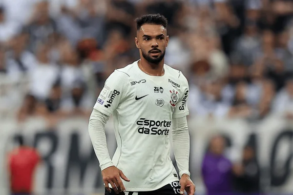 Raniele é punido pela Conmebol e desfalca Corinthians diante do Estudiantes